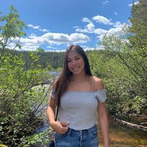 Meet your Posher, Alyssa